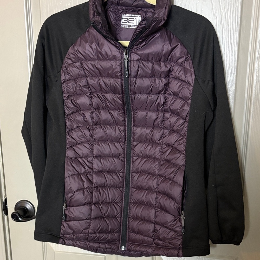 32 Degrees Women's Plum and Black Down Puffer Jacket gently used condition Sz L